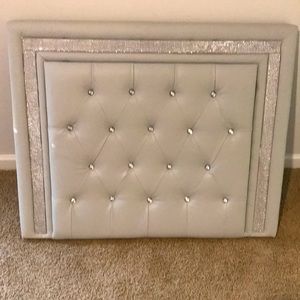 Pretty glittery headboard